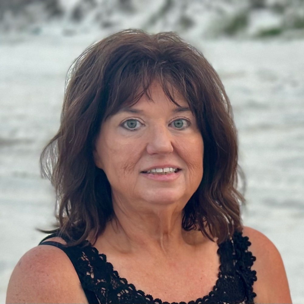 Meet your Posher, Paula.